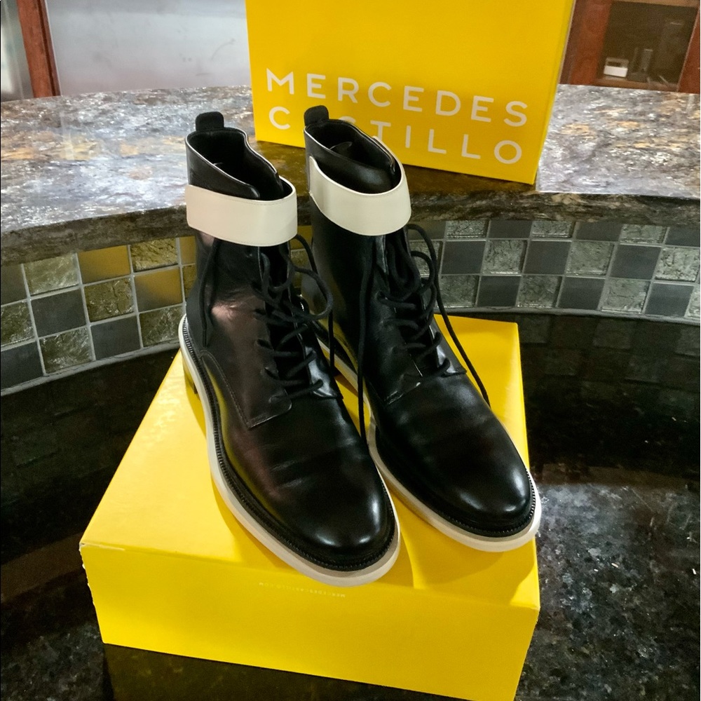 Mercedes Castillo Boots Black/Ivory high shine NEW
